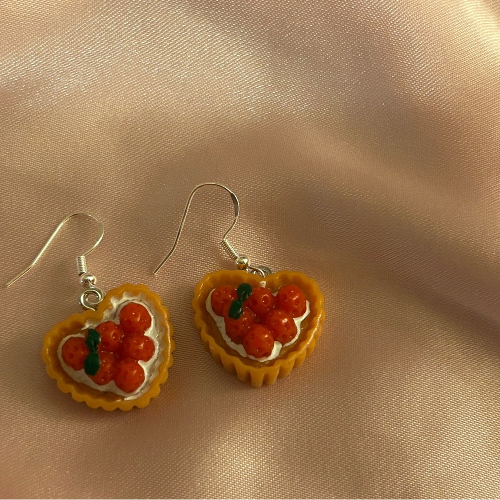 Handmade Raspberryry Tart earrings - Picture 3 of 3